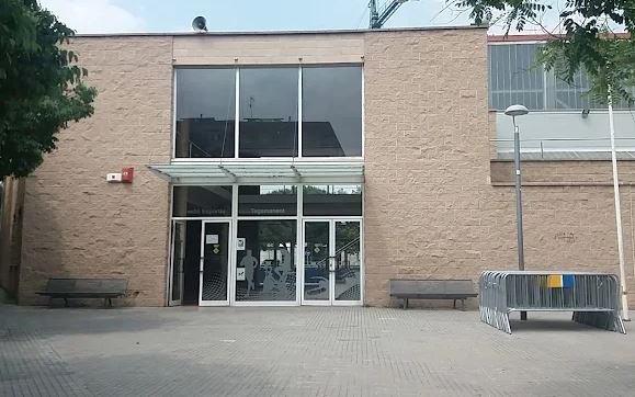 Pavelló Tagamanent - Exterior